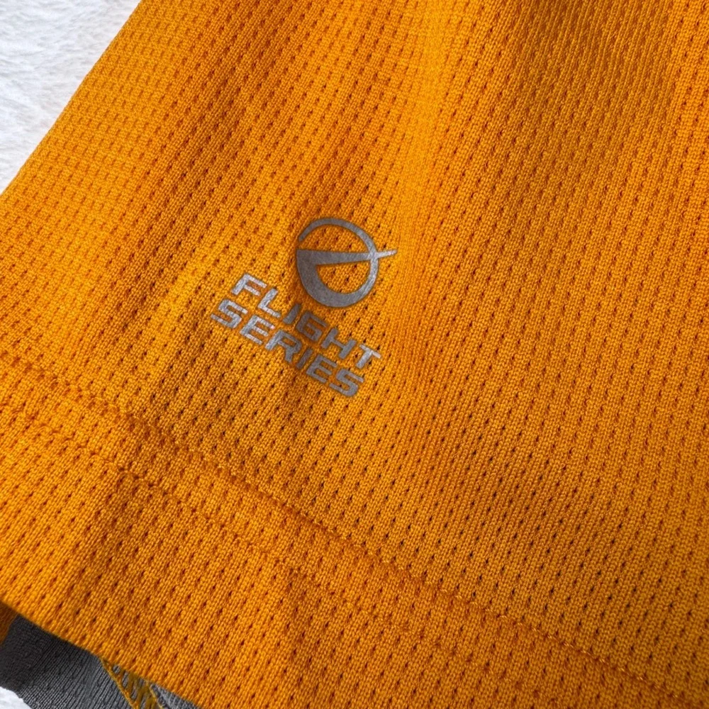 The North Face Flight Series Mens M M‎ Orange Gray Quarter Zip Vaporwick Shirt